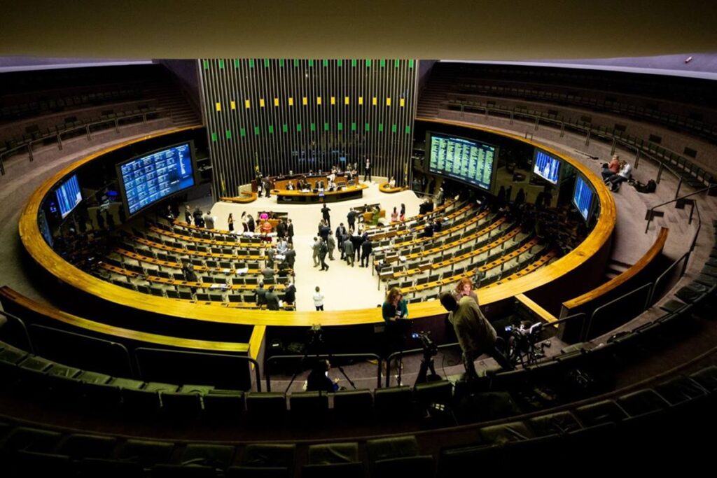 saiba-o-que-muda-com-texto-da-pec-da-blindagem-aprovado-na-camara
