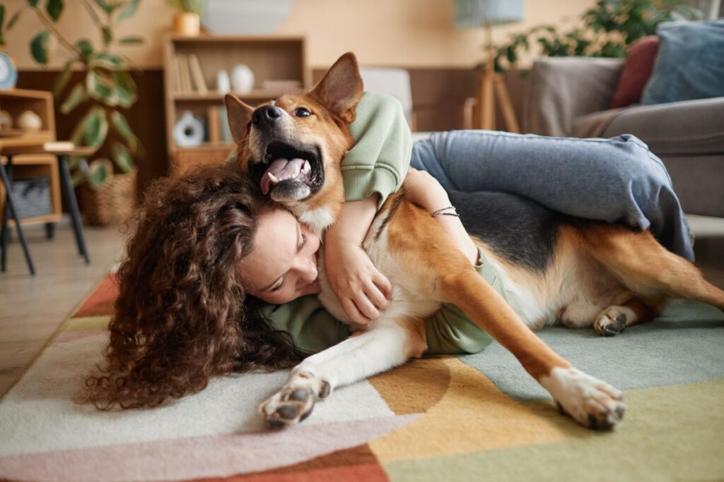dez-sinais-de-que-seu-cachorro-te-considera-a-pessoa-preferida-dele