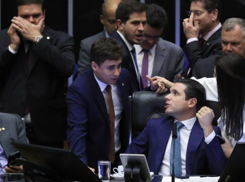 pec-da-blindagem-se-estendera-a-deputados-estaduais-e-distritais