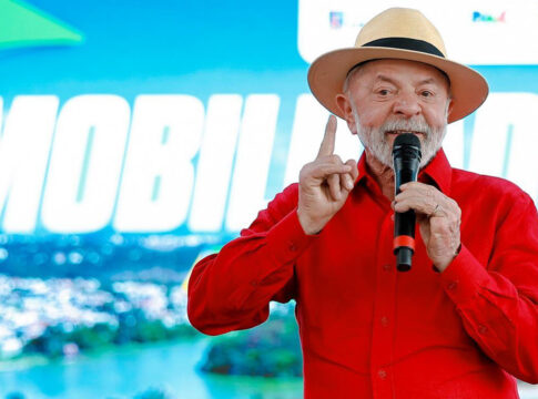 lula-almoca-com-bancada-do-pdt-e-reclama-da-pec-da-blindagem