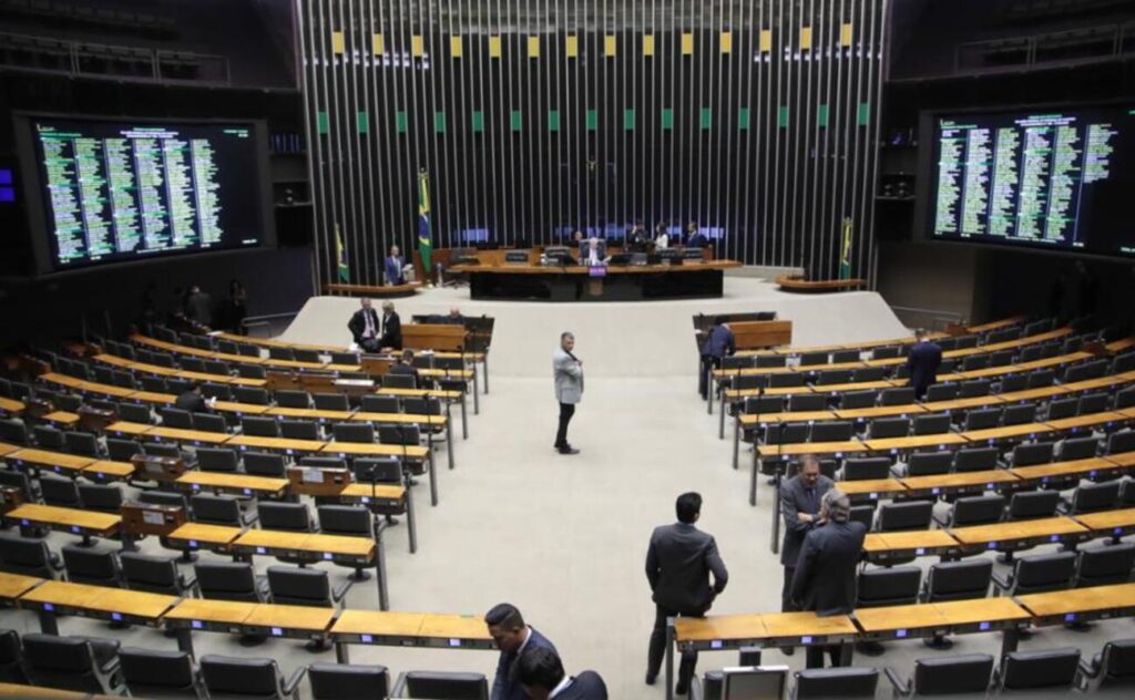 pec-da-blindagem:-veja-como-deputados-do-df-votaram-sobre-voto-secreto