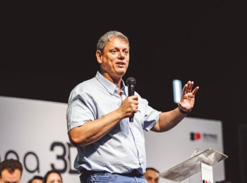 “pretendo-concorrer-a-reeleicao”,-diz-tarcisio-apos-condenacao-de-bolsonaro