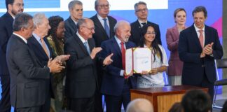 lula-sanciona-lei-contra-adultizacao-de-criancas-nas-redes