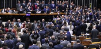 camara-aprova-urgencia-para-projeto-de-anistia-a-golpistas