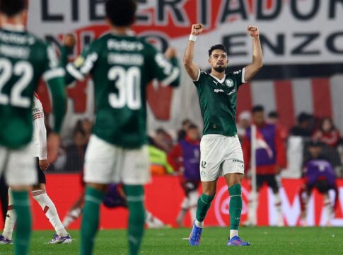 palmeiras-supera-pressao-e-derrota-river-no-monumental-de-nunez