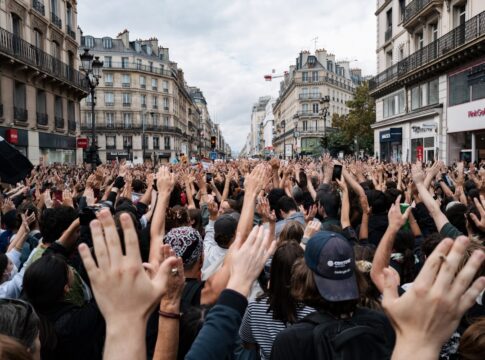 franca-prepara-dia-de-protestos-contra-politica-economica-de-macron