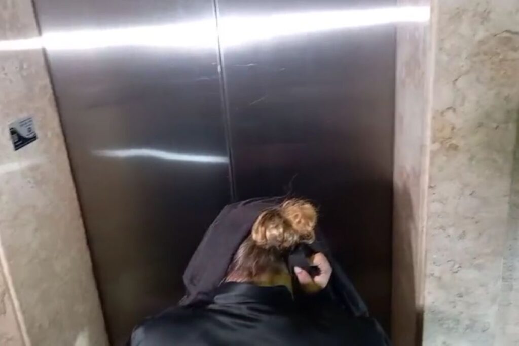mulher-e-presa-e-policia-faz-buscas-por-suspeitos-de-matar-ex-delegado