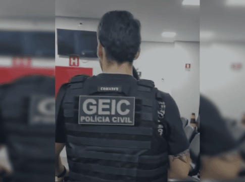 casal-comandava-ponto-de-drogas-na-casa-onde-vivia-com-os-filhos