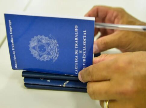 taxa-de-desemprego-cai-no-df-entre-jovens-de-15-a-29-anos