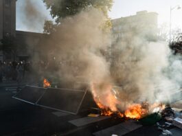 protestos-contra-macron-levam-centenas-de-milhares-as-ruas-na-franca