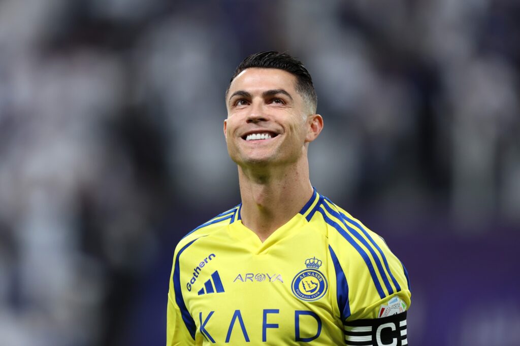 cristiano-ronaldo-se-irrita-com-criticas-a-joao-felix:-“idiotas”