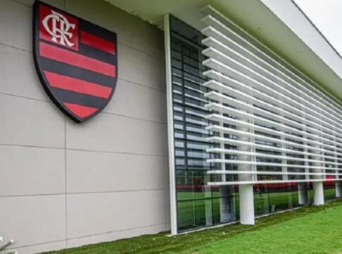 flamengo-tomara-providencias-na-conmebol-apos-arbitragem-polemica