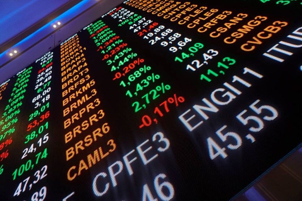bolsa-bate-o-7o-recorde-desde-julho.-dolar-mantem-se-estavel-a-r$-5,32