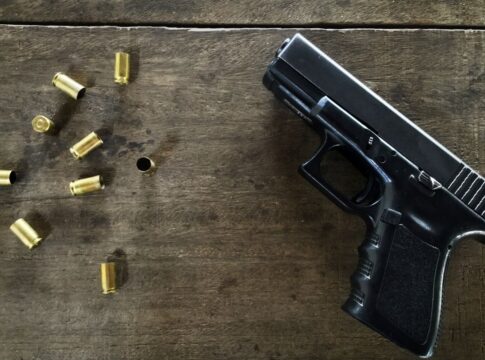 pm-que-matou-homem-em-situacao-de-rua-e-condenado-a-20-anos-de-prisao