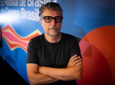 kleber-mendonca-filho-comemora-nova-safra-de-filmes:-“pais-do-cinema”