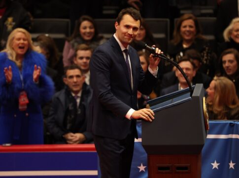 trump-vai-discursar-em-velorio-de-charlie-kirk,-ativista-morto-nos-eua