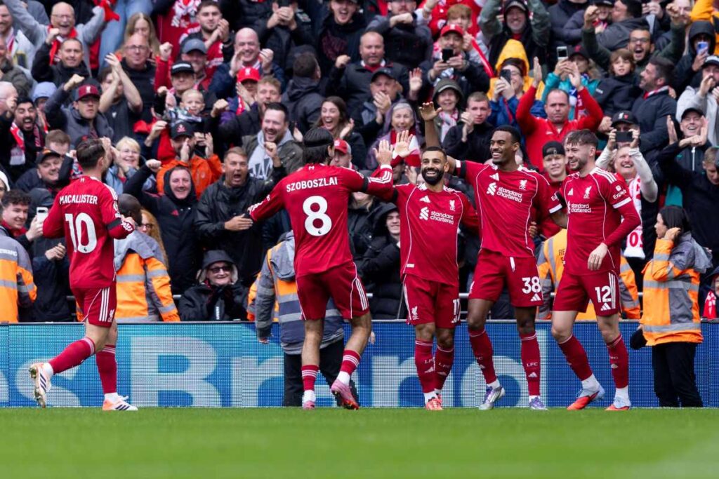 liverpool-vence-classico-contra-o-everton-e-se-mantem-na-lideranca