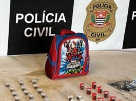 policia-flagra-maconha,-coca-e-crack-em-mochilinha-do-homem-aranha