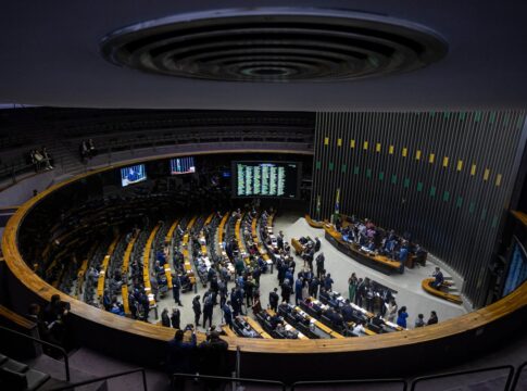 pl-da-dosimetria-contraria-da-oposicao-a-base-e-amplia-tensao-no-congresso