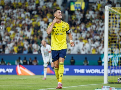 cristiano-ronaldo-faz-dois-gols-e-se-aproxima-de-gol-mil;-confira