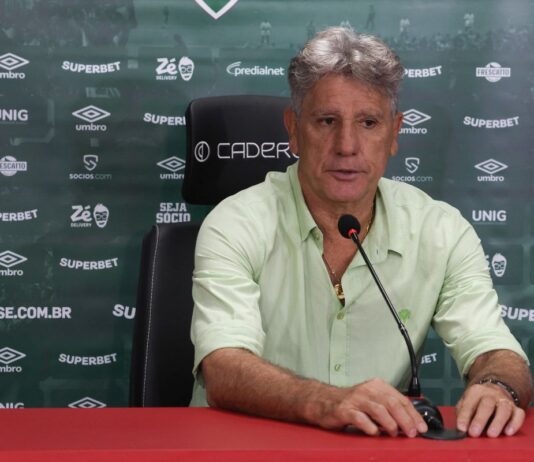 renato-gaucho-responde-criticas-apos-poupar-atletas-contra-o-vitoria