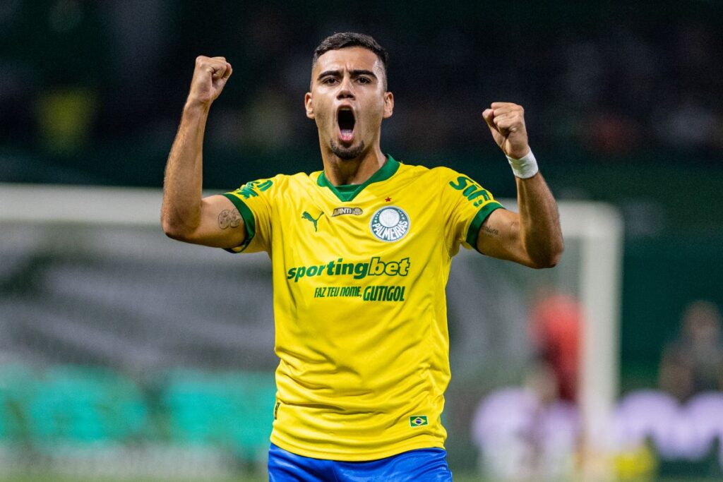 palmeiras-goleia-fortaleza-no-allianz-parque-e-segue-na-vice-lideranca