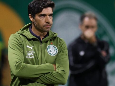 abel-ferreira-critica-calendario-apertado-do-futebol-brasileiro.-veja