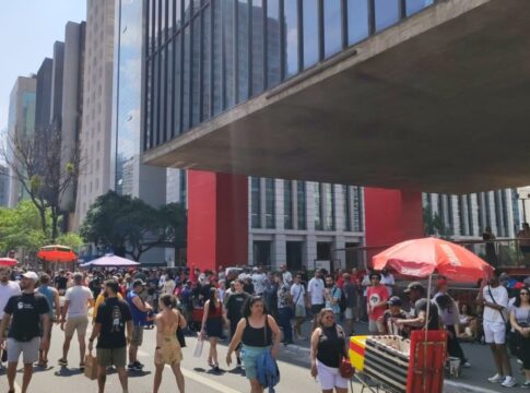 sp:-esquerda-promove-ato-na-paulista-contra-pec-da-blindagem-e-anistia