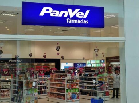 rede-panvel-e-condenada-por-nao-oferecer-cadeiras-para-funcionarios