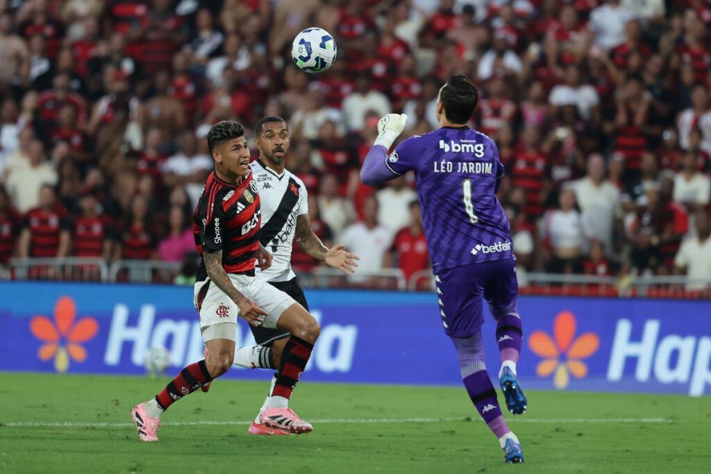 no-classico-dos-milhoes,-flamengo-e-vasco-empatam-no-maracana