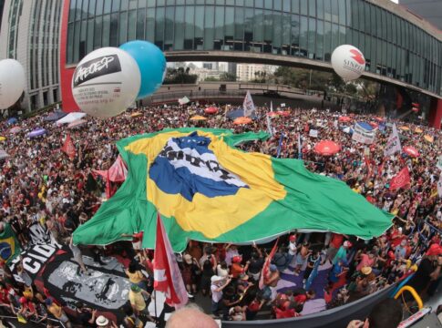 sao-paulo-tem-42-mil-pessoas-em-ato-contra-pec-da-blindagem-e-anistia