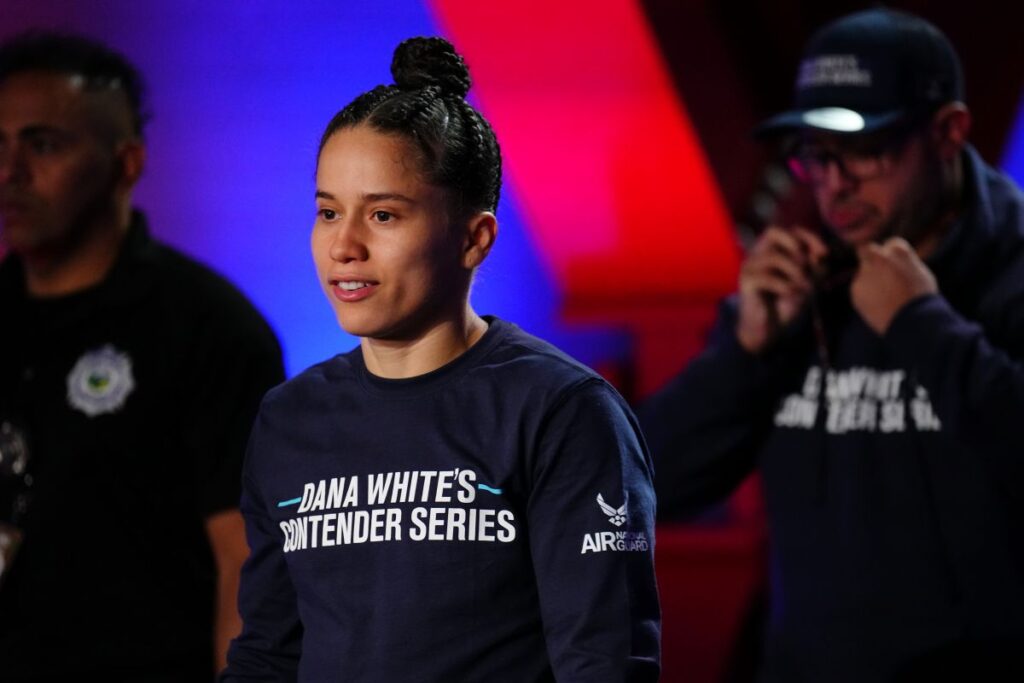 carol-foro-projeta-comeco-no-ufc-e-revela-“duelo-dos-sonhos”