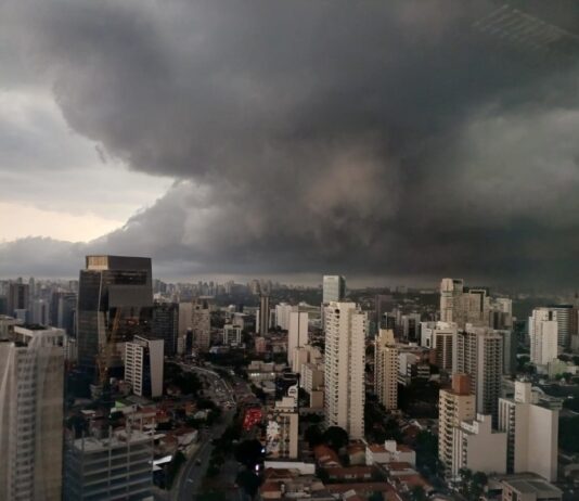 previsao-de-tempestade-e-ventania-mobiliza-gabinete-de-crise-em-sp