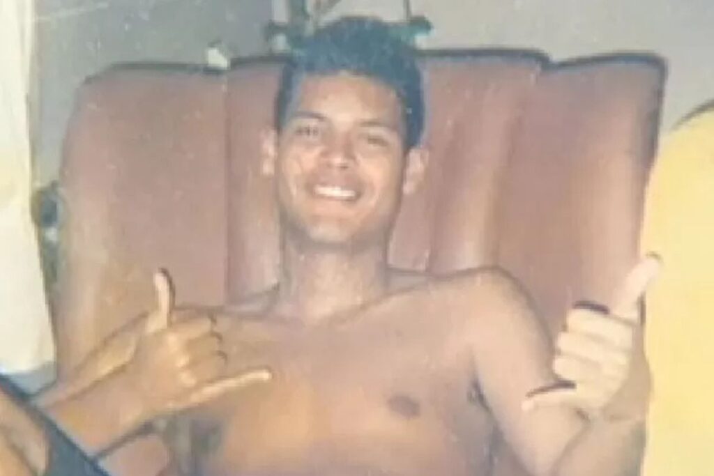 coronel-que-obrigou-jovem-a-beber-lanca-perfume-em-2008-e-demitido