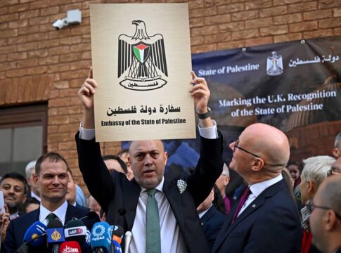 apos-reconhecimento-britanico,-palestina-inaugura-embaixada-em-londres