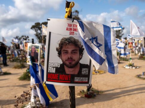 em-novo-video-do-hamas,-refem-implora-acordo-a-netanyahu