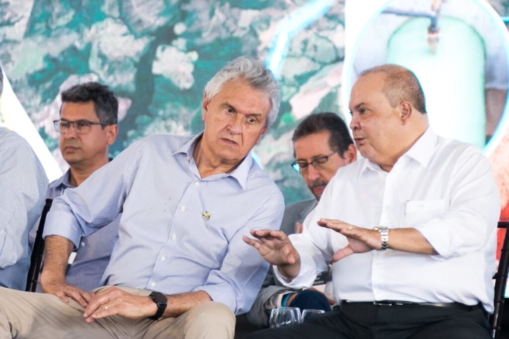 ibaneis-e-caiado-relatam-“estranheza”-e-insistem-que-uniao-participe-de-consorcio
