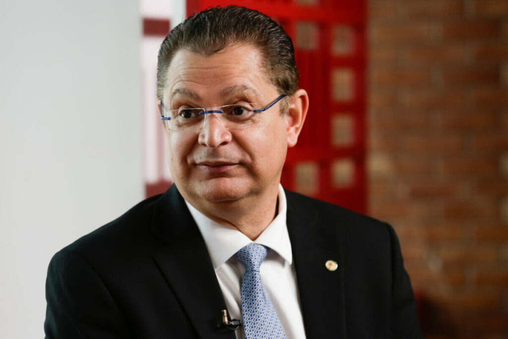 sostenes-avalia-manifestacoes-da-esquerda:-“parecia-um-pre-carnaval”