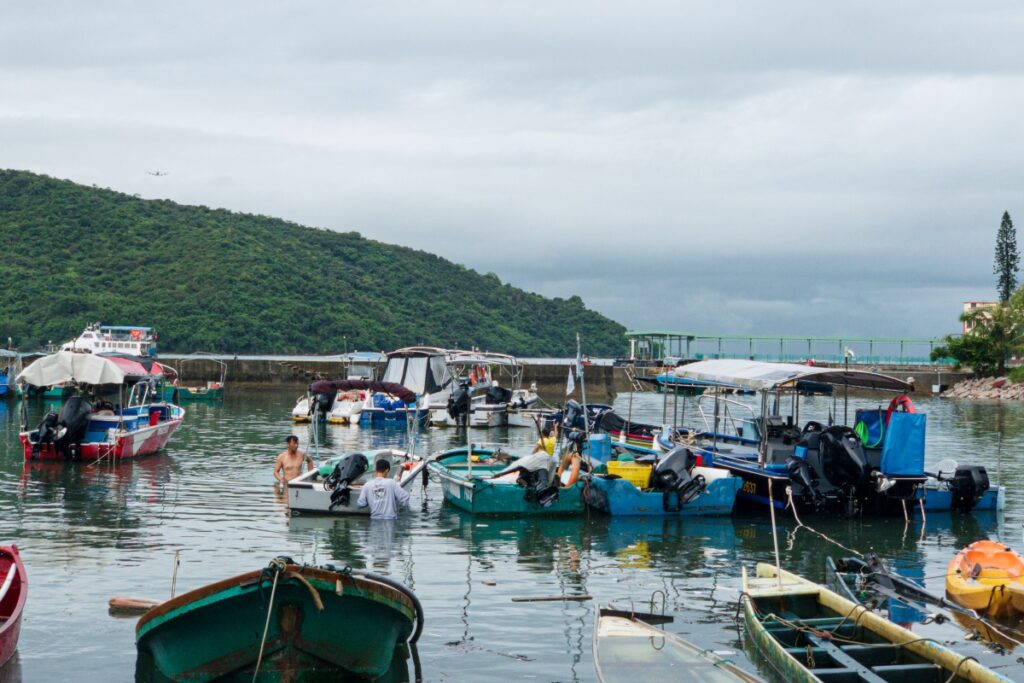 supertufao-ragasa-cancela-mais-de-500-voos-em-hong-kong