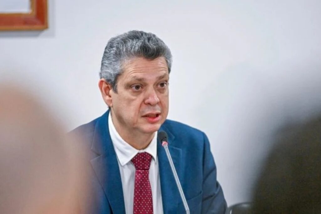 ministro-de-lula:-petistas-que-aprovaram-pec-da-blindagem-“erraram”