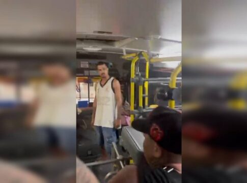 selvageria:-novo-video-mostra-vascaino-sendo-espancado-por-flamenguistas-em-onibus