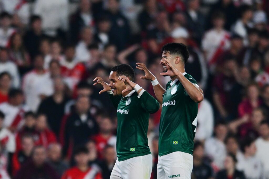 libertadores:-palmeiras-pode-chegar-a-10-jogos-invictos-contra-o-river