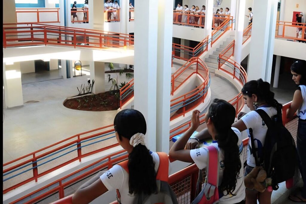 as-meninas-de-escola-publica-e-um-cheiro-de-esperanca-no-ar