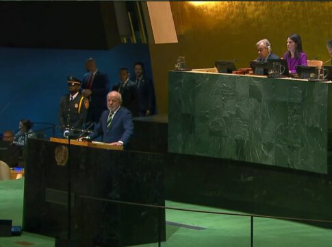 em-ny,-lula-participa-de-ato-pela-democracia-com-lideres-e-sem-trump