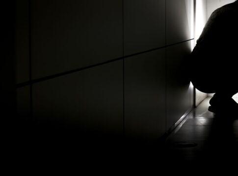 uma-em-cada-4-pessoas-ja-pensou-em-suicidio,-alerta-pesquisa