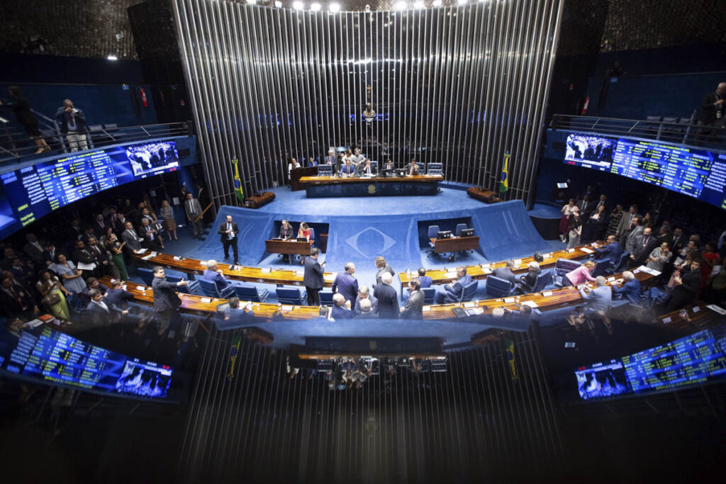 derrubada-da-pec-da-blindagem-e-celebrada-por-esquerda-e-direita