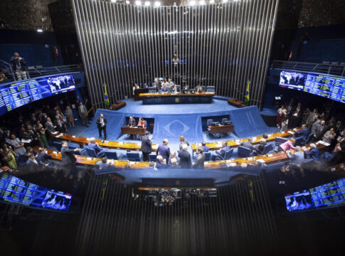 derrubada-da-pec-da-blindagem-e-celebrada-por-esquerda-e-direita