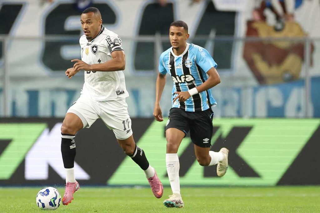gremio-e-botafogo-empatam-em-jogo-atrasado-pelo-campeonato-brasileiro
