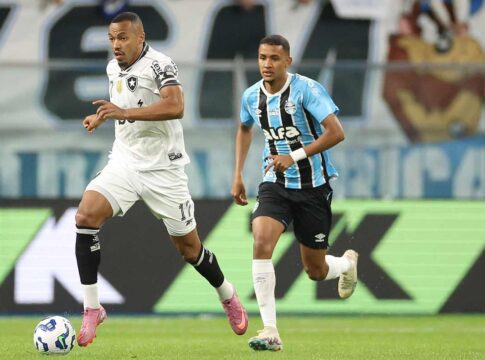 gremio-e-botafogo-empatam-em-jogo-atrasado-pelo-campeonato-brasileiro