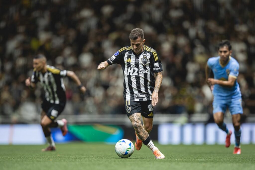 galo-vence-bolivar-nos-acrescimos-e-vai-a-semifinal-da-sul-americana